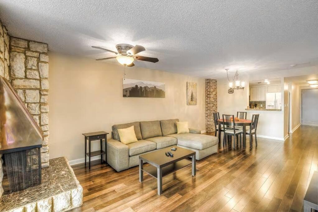 2 Bedroom Heart Of Lodo W/great View/amenities Appartamento